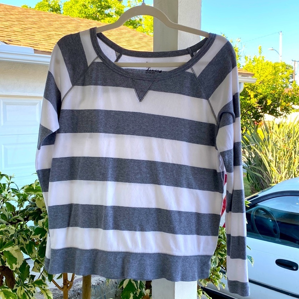 GAP THE BOWERY SUPER SOFT GRAY WHITE STRIPED LONG SLEEVED TEE SHIRT Size…